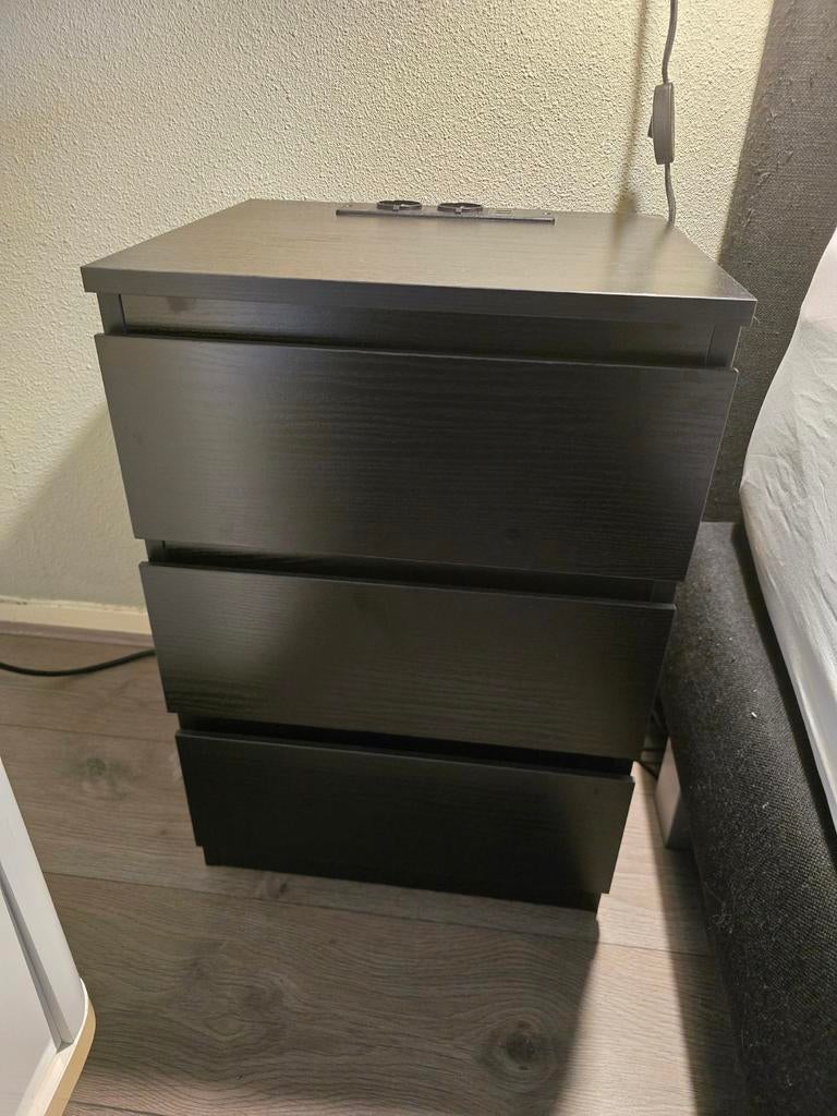Nachtkastje met 3 Laden + USB Opladen Nieuw in doos!, Nieuw, Minder dan 100 cm, 25 tot 50 cm, 50 tot 100 cm