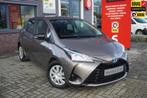 Toyota Yaris 1.5 Hybrid Aspiration / Climate control / Bluet, Gebruikt, Zwart, 4 cilinders, 1165 kg