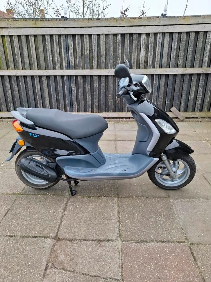 Piaggio Fly scooter, Fietsen en Brommers, Scooters | Piaggio, Gebruikt, Fly, Benzine, Ophalen