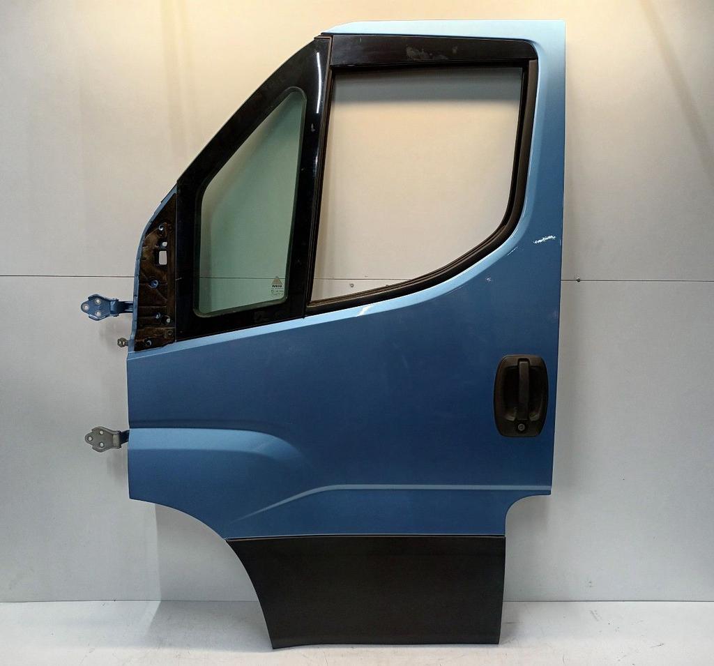 Portier links voor Iveco New Daily, Auto-onderdelen, Onderdelen@venauto.nl, Van der Ven Autorecycling B.V., Gebruikt, Ettenseweg 76, 4706 PB Roosendaal, The Netherlands