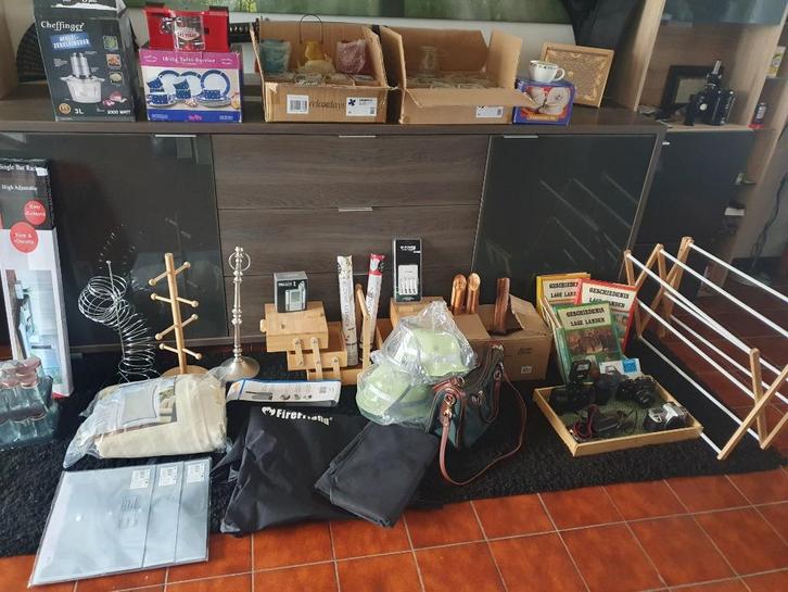 Spullen voor rommelmarkt aangeboden, Diversen, Rommelmarktspullen, Gebruikt, Ophalen