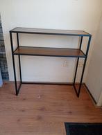 Kleine sidetable zwart metaal met hout, Ophalen, 100 tot 150 cm, Zo goed als nieuw, Metaal