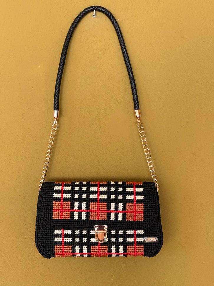 Handgemaakte  Schoudertas, Sieraden, Tassen en Uiterlijk, Tassen | Damestassen, Nieuw, Schoudertasje, Zwart, Ophalen of Verzenden