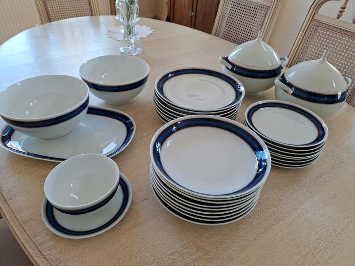 Hutschenreuther Serviesgoed - Blauw Accent, Huis en Inrichting, Keuken | Servies, Zo goed als nieuw, Compleet servies, Overige stijlen