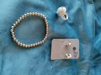Lot van ring, armbandje en oorstekers, Verzenden, Zo goed als nieuw, Overige materialen, Knopjes of Stekers