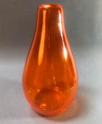 Grappige oranje vaas van glas, vintage, Huis en Inrichting, Woonaccessoires | Vazen, Minder dan 50 cm, Glas, Oranje, Ophalen of Verzenden