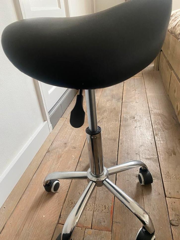 Ergonomische zadelkruk - NIEUW, Huis en Inrichting, Krukjes, Nieuw, Ophalen
