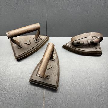 Brocante strijkbouten/kachelbouten set van 3 in goede staat  beschikbaar voor biedingen