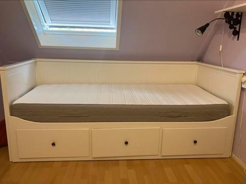 Uitschuifbaar 1 persoonsbes naar 2 personen, Huis en Inrichting, Slaapkamer | Bedden, Zo goed als nieuw, Eenpersoons, 90 cm, 210 cm