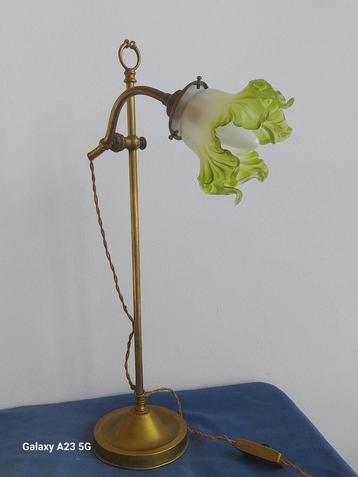 Art deco messing tafellamp groene tulp beschikbaar voor biedingen