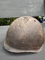 WW-2 Russische staalhelm, bodemvondst, Verzamelen, Militaria | Tweede Wereldoorlog, Verzenden, Landmacht, Overige gebieden, Helm of Baret