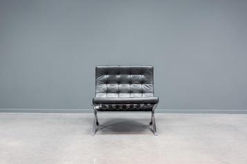 Barcelona chairs beschikbaar voor biedingen