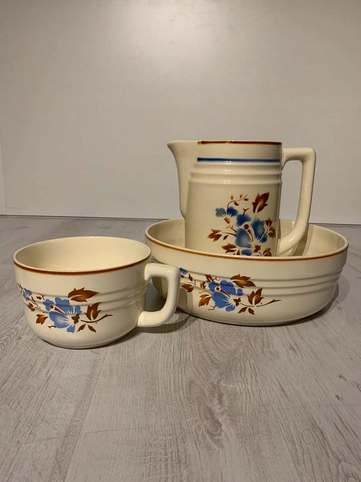 Oude waskom set VEB Steingut Colditz, Antiek en Kunst, Antiek | Servies los, Ophalen of Verzenden