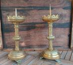 Twee gelijke messing kandelaars / 24 centimeter hoog, Ophalen of Verzenden, Koper of Brons