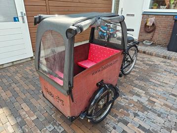 Bakfiets niet elektrisch beschikbaar voor biedingen