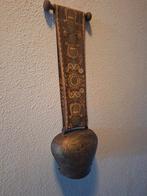 Decoratieve Koebel met Geborduurde Band, Antiek en Kunst, Ophalen of Verzenden