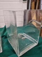 vazen dik glas vierkantig zwaar 2 stuks, Huis en Inrichting, Woonaccessoires | Vazen, Ophalen of Verzenden, 'T Olde Gre-j, Info@toldegrej.nl