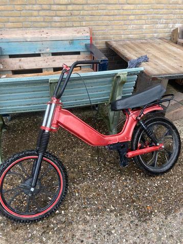 Tomos rollend frame beschikbaar voor biedingen