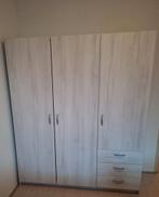 Kledingkast 170x145x8 cm, Ophalen, 100 tot 150 cm, Zo goed als nieuw, Minder dan 25 cm