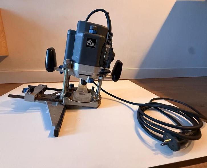 Bovenfrees, Doe-het-zelf en Verbouw, Gereedschap | Freesmachines, Gebruikt, Elektrisch, Bovenfrees, Ophalen