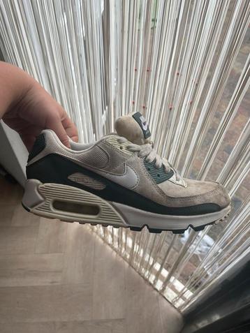Nike air max 90 beschikbaar voor biedingen