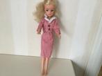Vintage Sindy Barbie jurk met jasje, Verzamelen, Poppen, Ophalen of Verzenden, Gebruikt, Kleertjes