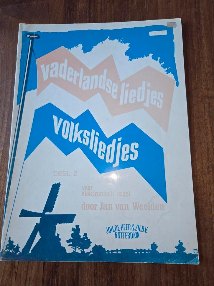 Muziekboek Vaderlandse liedjes / Volksliedjes - Deel 2, Muziek en Instrumenten, Bladmuziek, Ophalen of Verzenden