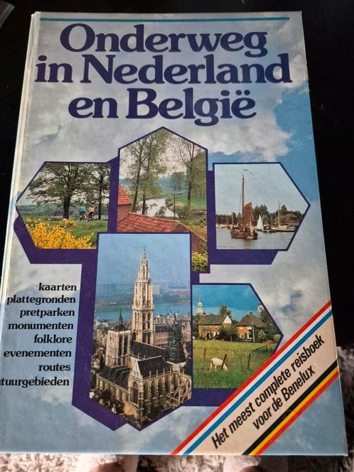 Onderweg in Nederland en België - Reisgids, Boeken, Reisgidsen, Gelezen, Reisgids of -boek, Benelux, Overige merken, Ophalen of Verzenden