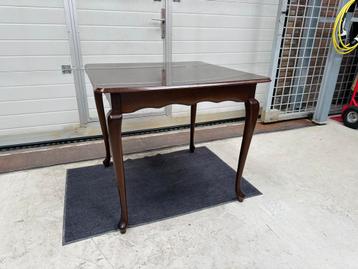 Antieke hoge  eettafel / bijzettafel beschikbaar voor biedingen