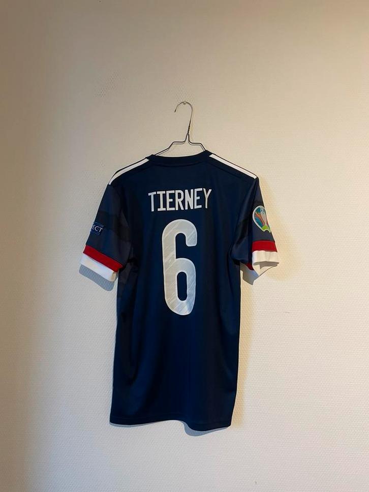 Tierney, Schotland (2020-2022), Verzamelen, Sportartikelen en Voetbal, Zo goed als nieuw, Shirt, Buitenlandse clubs, Ophalen of Verzenden