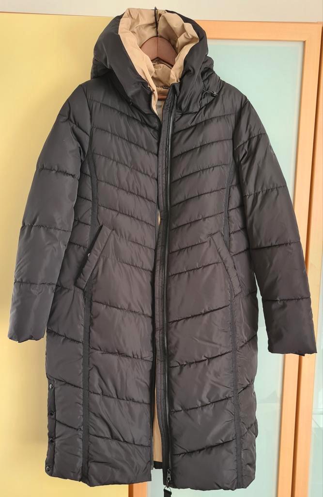 Damesjas merk District, maat 42, kleur zwart, Kleding | Dames, Jassen | Winter, Zo goed als nieuw, Maat 42/44 (L), Zwart, Ophalen of Verzenden