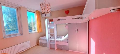 Stapelbed met ingebouwde kast, grijs en wit, Huis en Inrichting, Slaapkamer | Stapelbedden en Hoogslapers, Zo goed als nieuw, Stapelbed