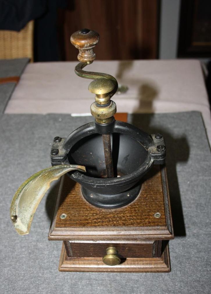 Zassenhaus La Paz koffiemolen nr. 169, Antiek en Kunst, Antiek | Keukenbenodigdheden, Ophalen of Verzenden
