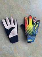 Keepershandschoenen, ca 8/10 jaar, Neptunus Schiebroek, Sport en Fitness, Voetbal, Ophalen, Gebruikt, Handschoenen
