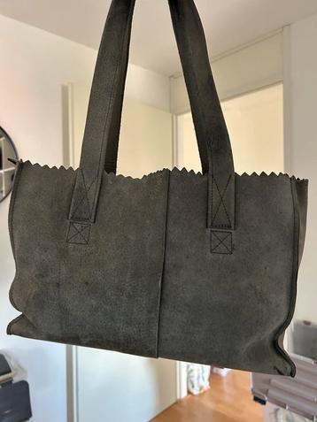 Myomy do goods handtas beschikbaar voor biedingen