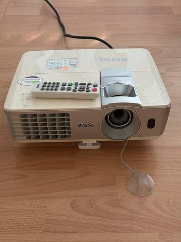 Benq Full HD 3D DLP Beamer W1070 beschikbaar voor biedingen
