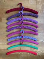 Kleerhanger met handgebreide beschermhoes 10 stuks vintage, Kleding | Dames, Kledinghangers, Ophalen of Verzenden, Zo goed als nieuw