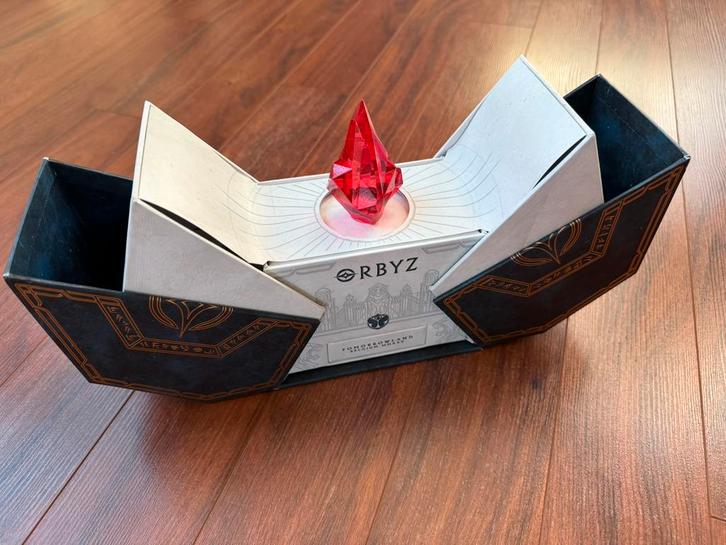 Tomorrowland Orbyz 2025 - Treasure case w/bracelet (unused), Tickets en Kaartjes, Concerten | House, Techno en Trance, Eén persoon