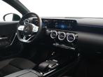 Mercedes-Benz A-klasse 250e Premium AMG Night | Panoramadak, Auto's, Mercedes-Benz, 12 maanden, Stof, Gebruikt, Euro 6