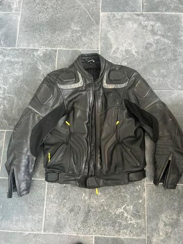 Leren motor pak (jas en broek) maat 52 merk Difi beschikbaar voor biedingen