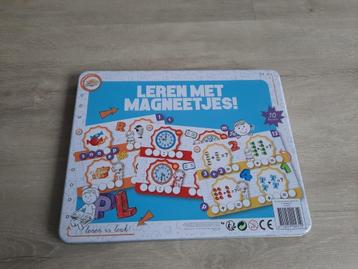 Leren met magneetjes beschikbaar voor biedingen