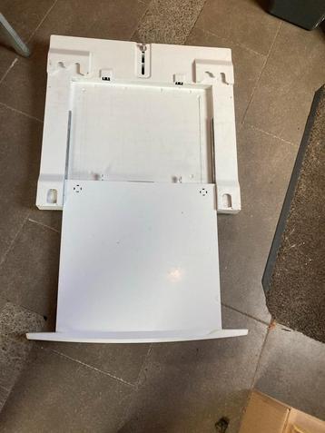 Aeg stapelkit met uischuifbare lade beschikbaar voor biedingen