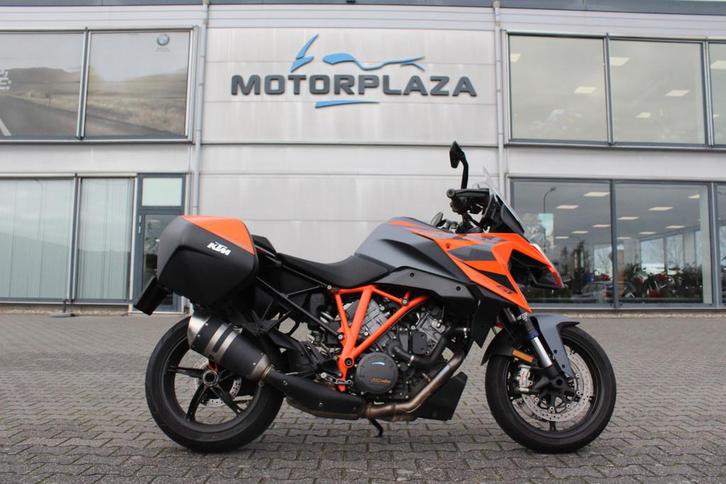KTM 1290 SUPER DUKE GT (bj 2022), Motoren, Motoren | KTM, Bedrijf, Sport, meer dan 35 kW, Handvatverwarming, Traction Control