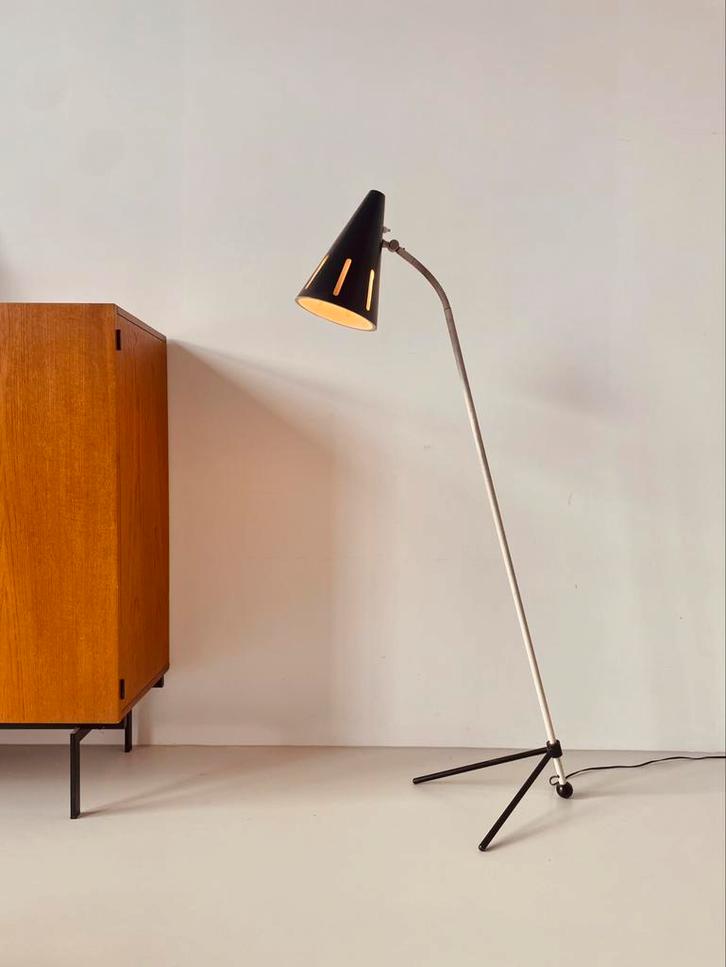Zeldzame Zonneserie vloerlamp Hala Busquet vintage design, Huis en Inrichting, Lampen | Vloerlampen, Gebruikt, 150 tot 200 cm
