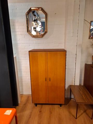 Vintage kledingkast wandmeubel wandkast teak kast  beschikbaar voor biedingen