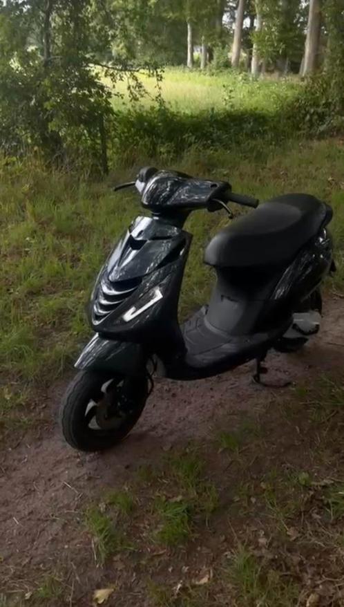 Super verse Piaggio Zip 2-takt 50cc, Fietsen en Brommers, Scooters | Piaggio, Zo goed als nieuw, Zip, Benzine, Ophalen