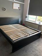 Ikea bed inclusief lattenbodems en twee nachtkastjes, Huis en Inrichting, Slaapkamer | Bedden, Ophalen, Zwart, Tweepersoons, 140 cm