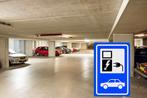 Amsterdam: parking with charging, parkeren met laadpaal, Huizen en Kamers, Garages en Parkeerplaatsen, Amsterdam