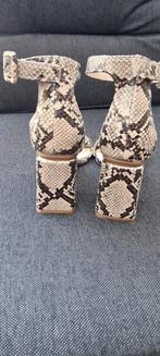 Slangenprint pumps, Overige kleuren, Zo goed als nieuw, Sandalen of Muiltjes, Bershka