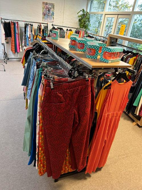 Kledingrek voor winkel of kraam, Kleding | Dames, Kledingrekken, Gebruikt, Ophalen